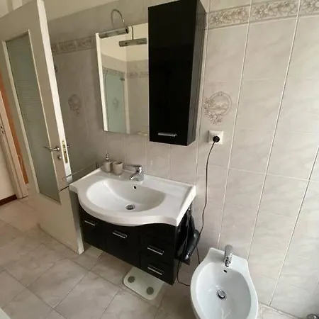Trilocale Duomo + Terrazzo Panoramico Cond. * فيرّارا